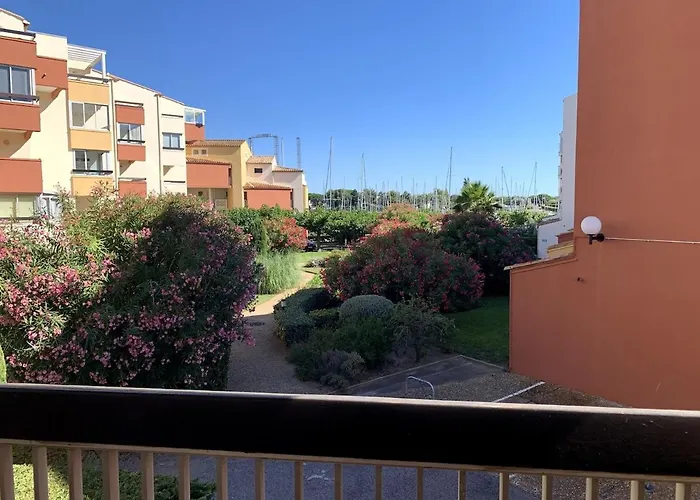 Bel Avec Terrasse Entre Et Port * Agde